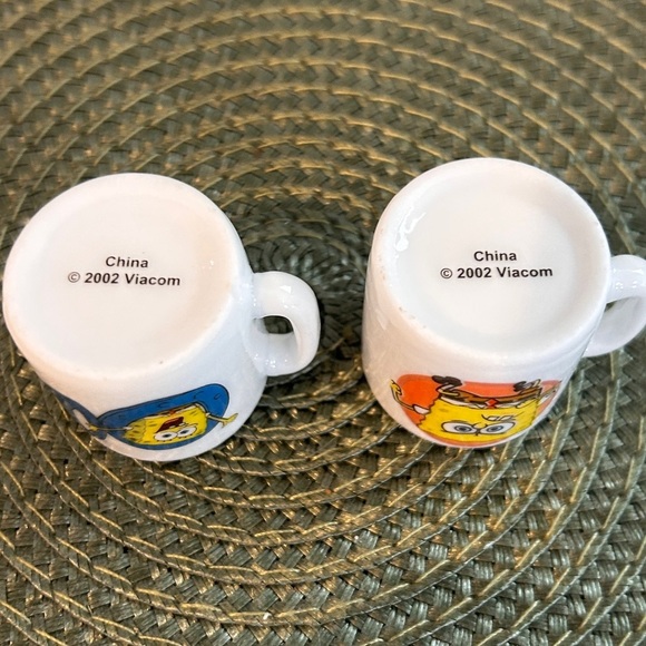 Set of 2 Vintage SpongeBob SquarePants Mini Mugs 2002 Viacom Miniatures Ceramic. - Picture 5 of 6